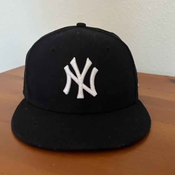 New Era New York Yankees 59FIFTY Fitted Hat Cap - Picture 4 of 4